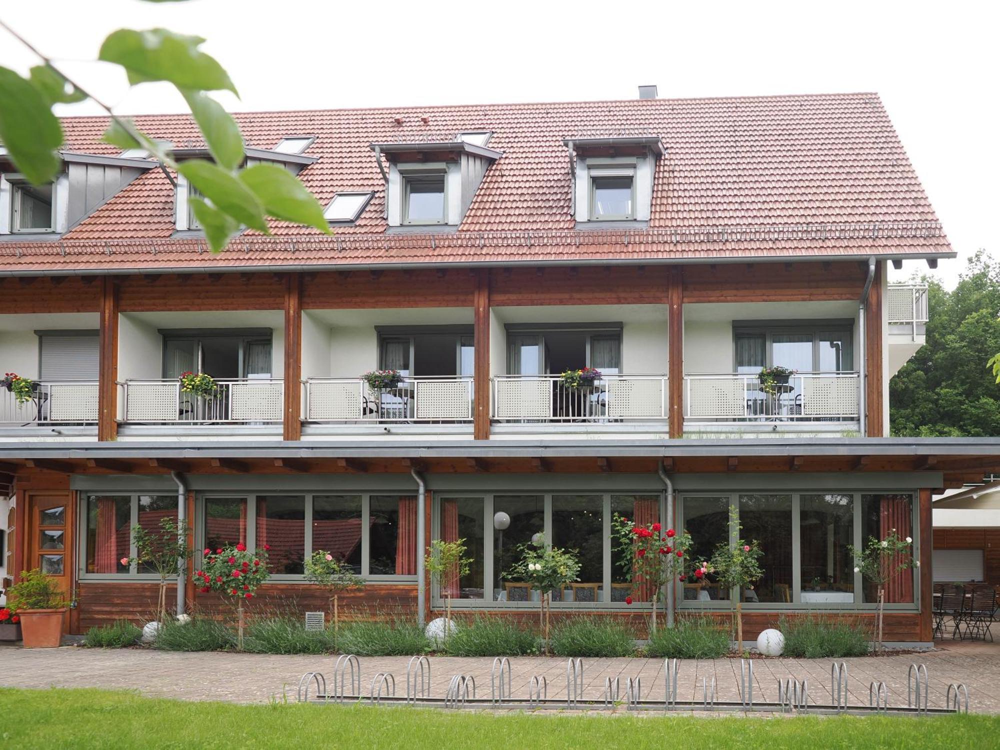 Landhotel Waldheim Pliezhausen المظهر الخارجي الصورة